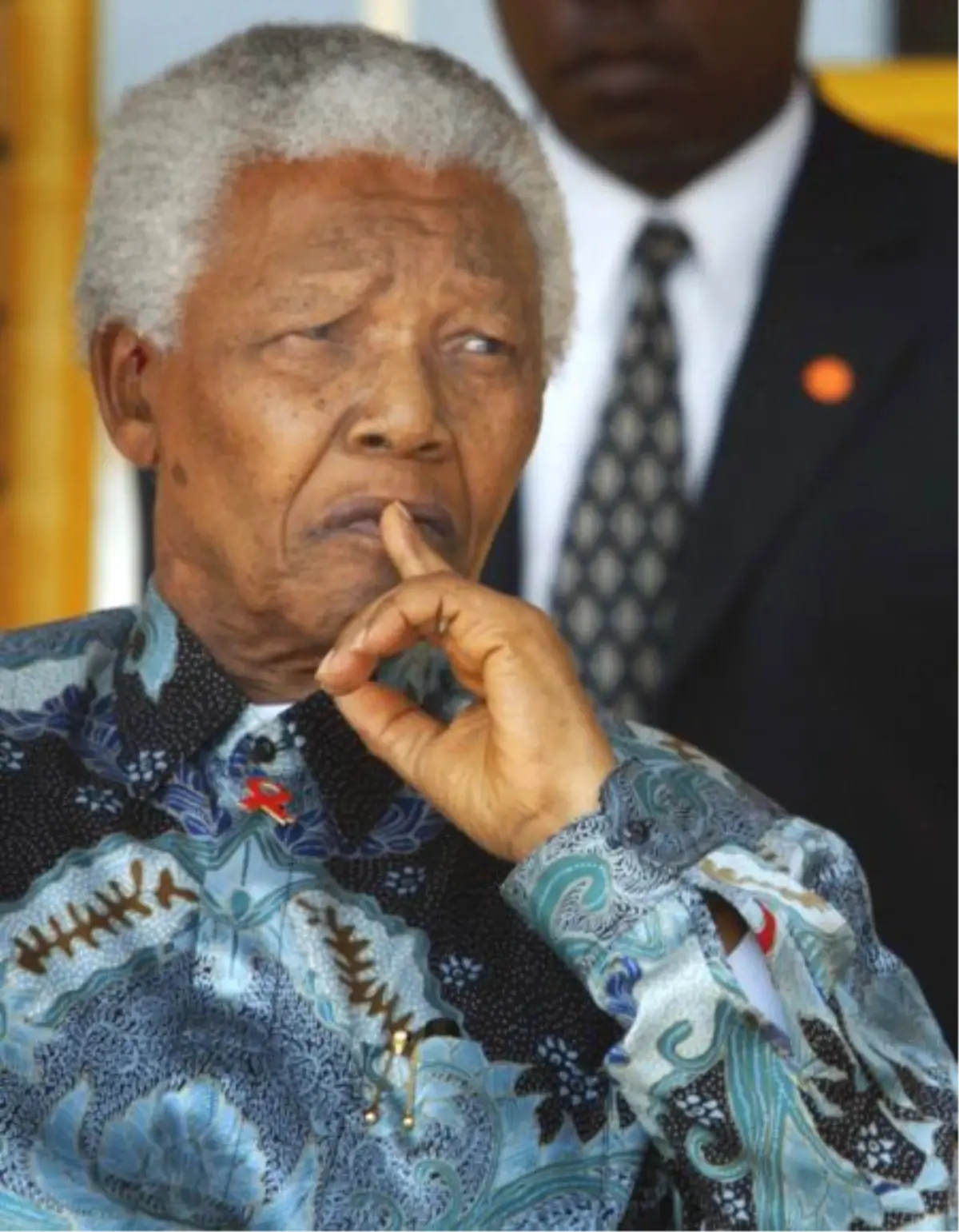 Mandela, Tekrar Hastaneye Kaldırıldı