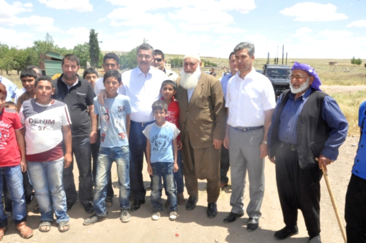 Vali Güvenç Tutumlu Köyünü Ziyaret Etti