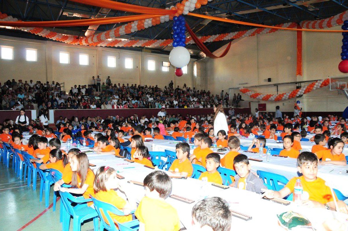 Van\'da Menarlı Çocuklardan Dünya Rekoru