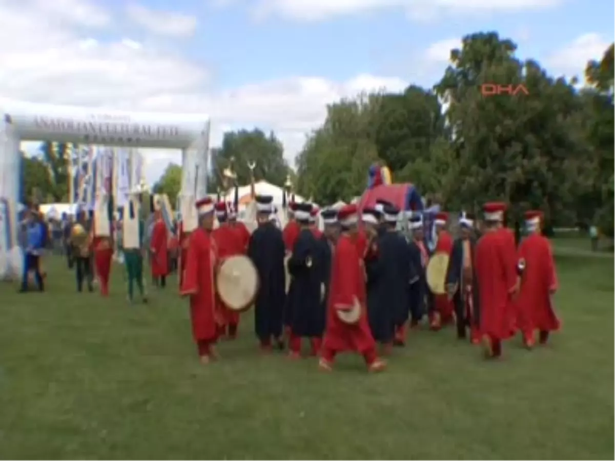 Anadolu Kültür Festivali\'nin Açılışını Büyükelçi ve Başkonsolos Yaptı