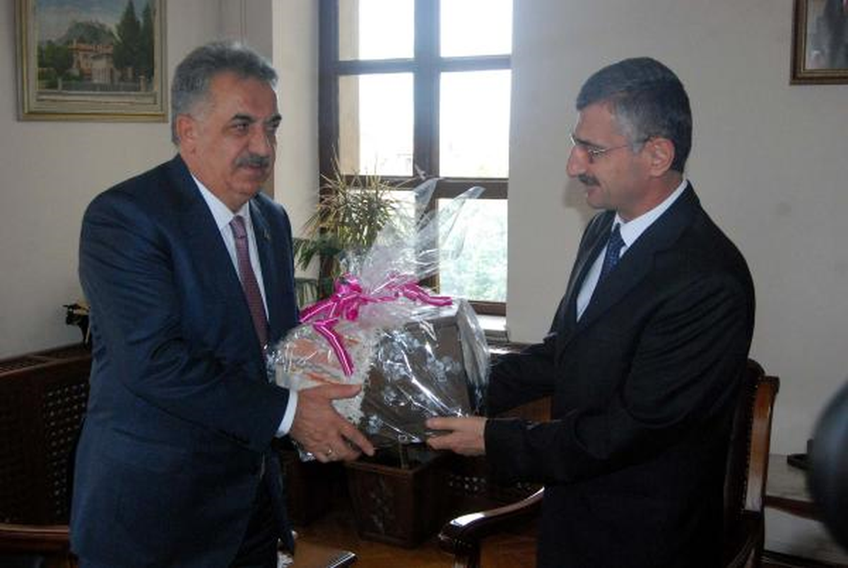 Bakan Yazıcı: 10 Gündür Akşam Gezi, Sabah Gezi
