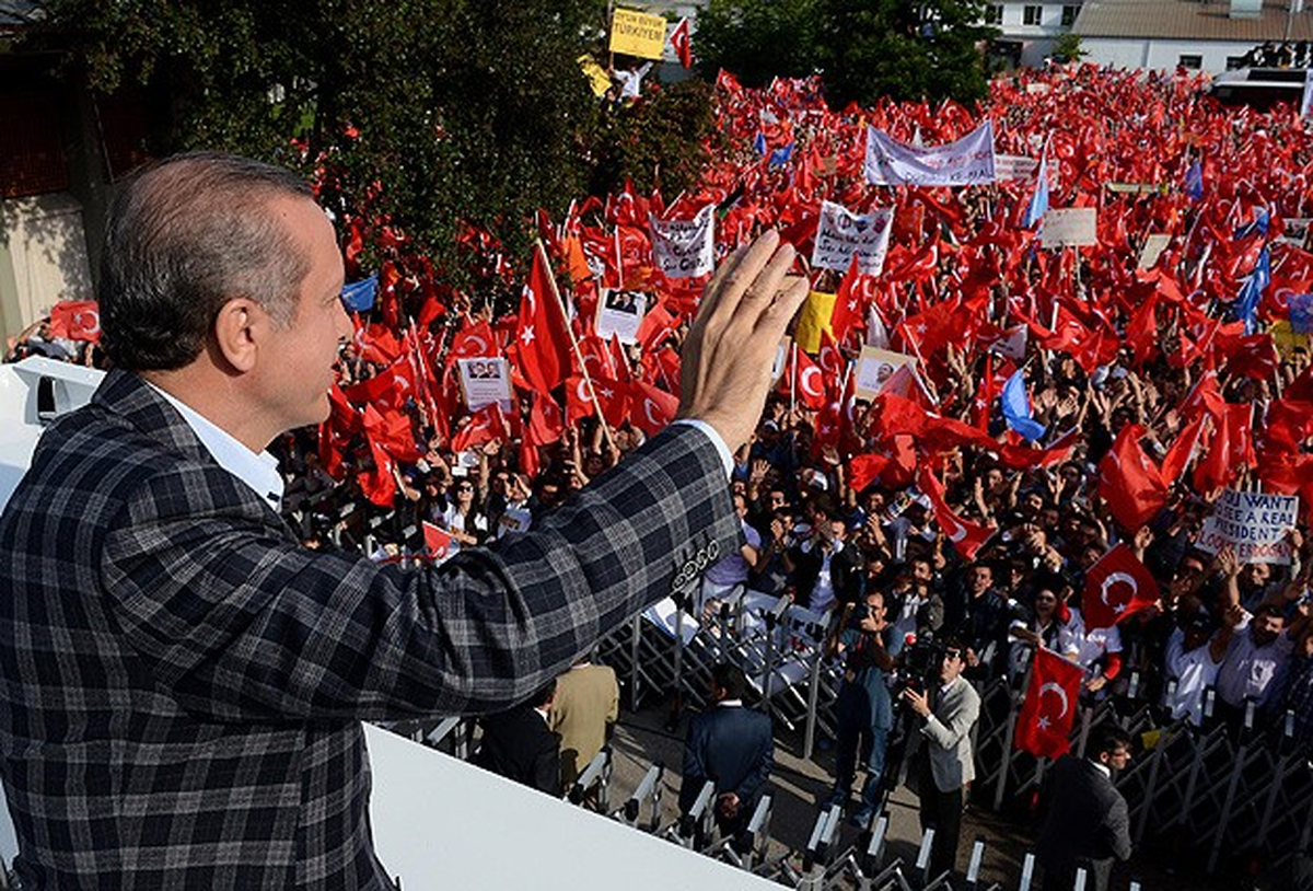 Başbakan Eyleme Katılan Sanatçılara Seslendi