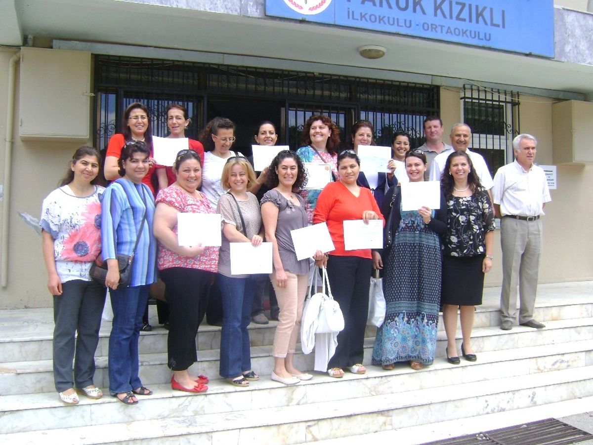 Burhaniye\'de Veliler Aile Rehberliği Eğitimi Aldı