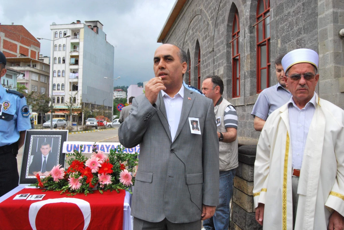 Kalp Krizi Sonucu Hayatını Kaybeden İlçe Emniyet Müdürü İçin Gıyabi Cenaze Namazı