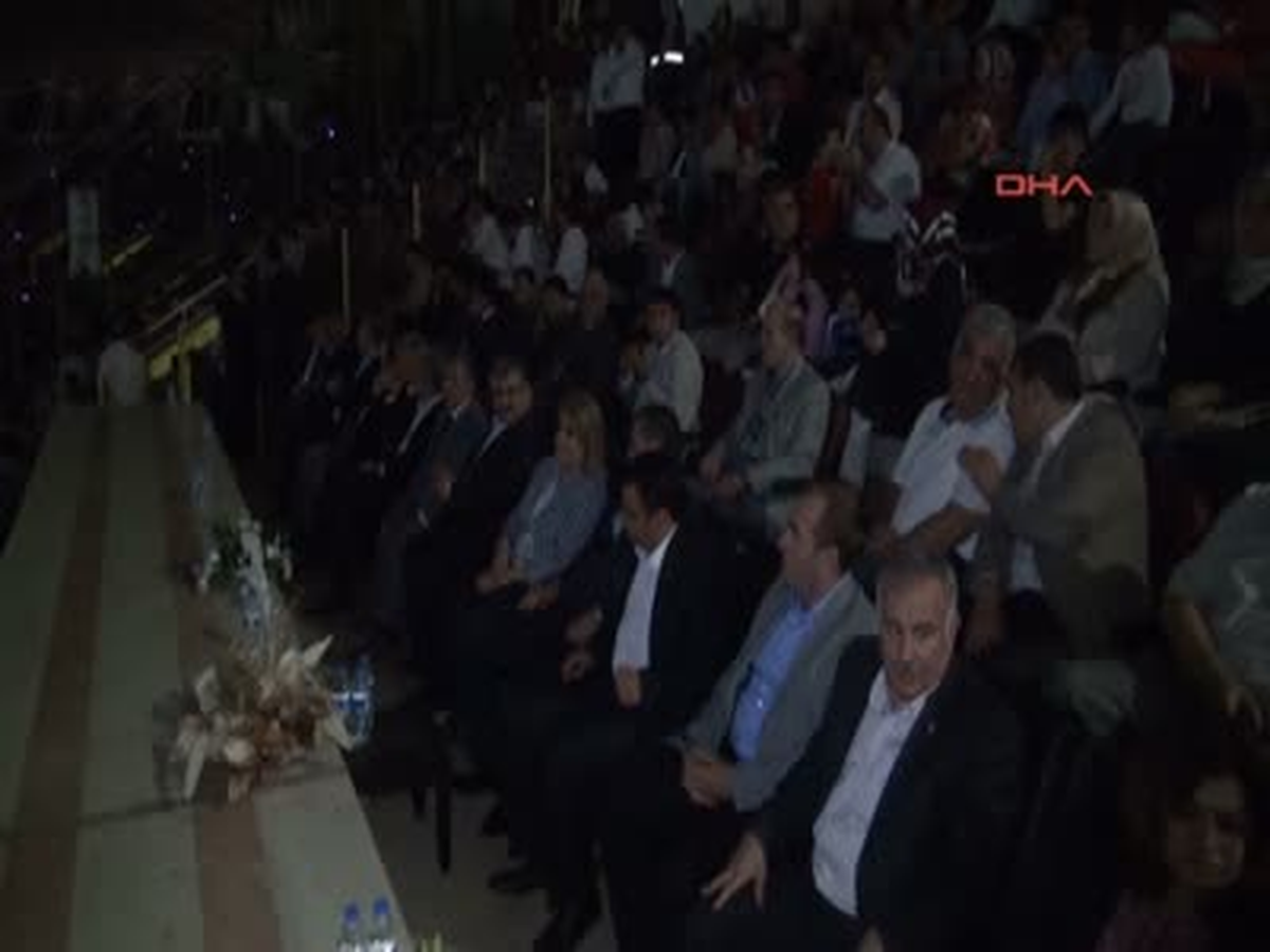 Şanlıurfa\'da Türkçe Olimpiyatları\'nı 40 Bin Kişi İzledi