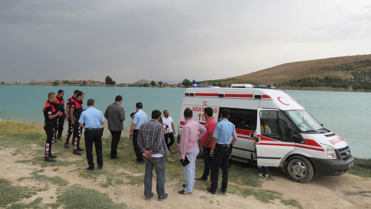 Serinlemek İçin Girdiği Gölette Boğuldu