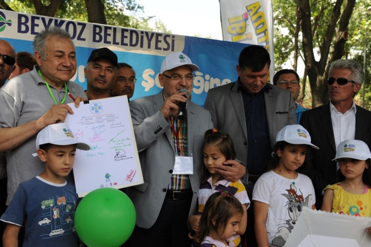 1420 Çocukla Uçurtma Rekoru Kırıldı
