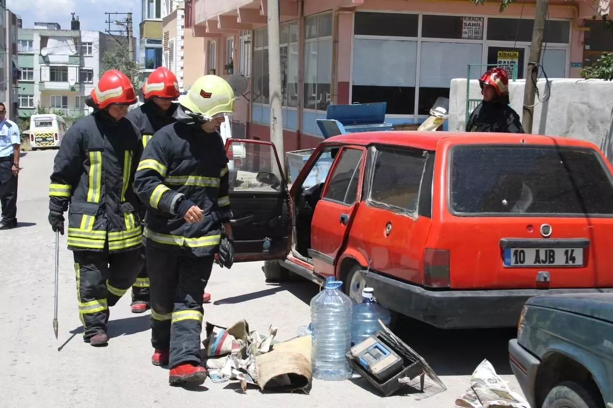 Araçtan Sızan Gaz Paniğe Sebep Oldu