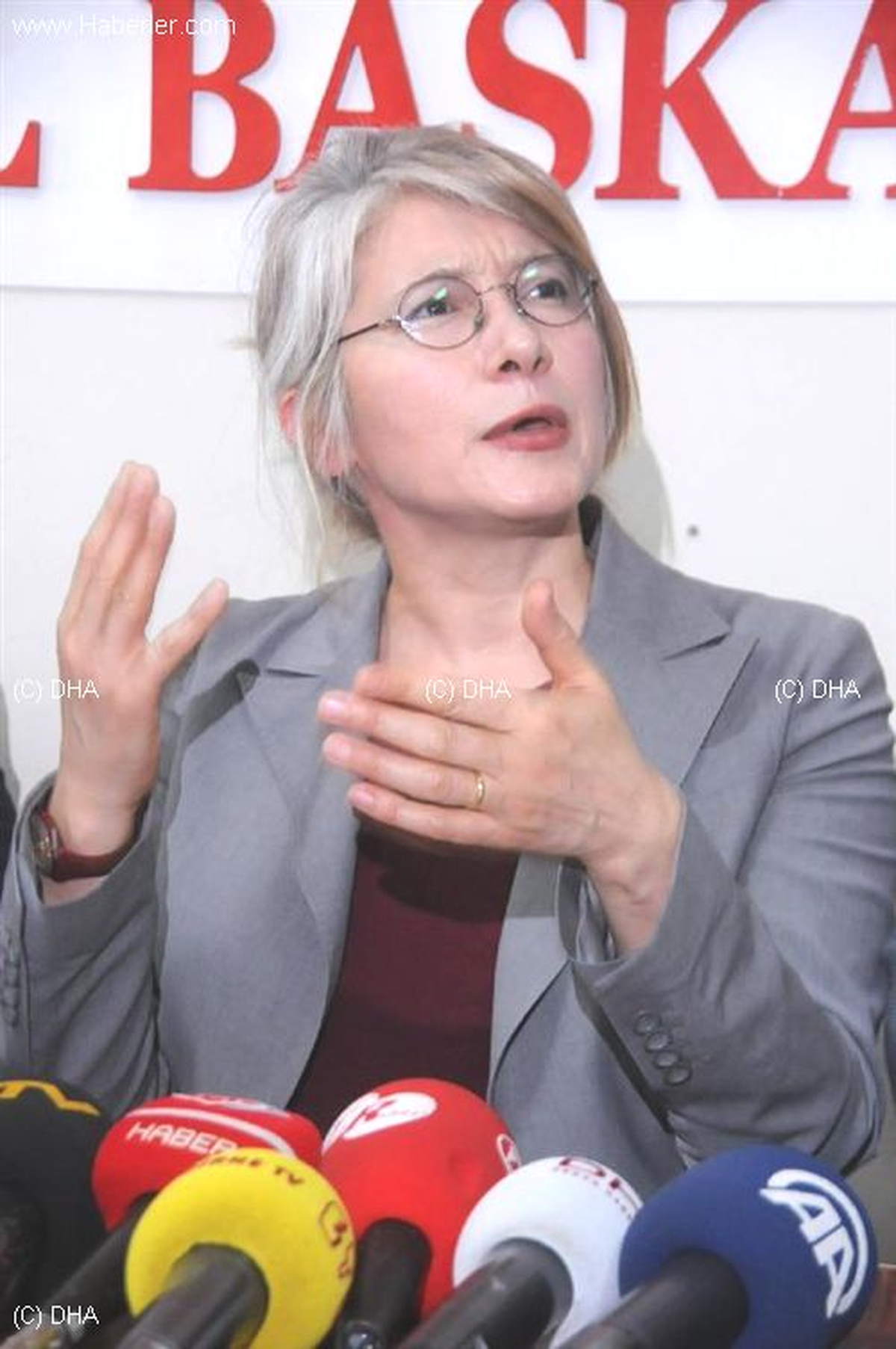 CHP\'li Tarhan, Başbakan\'ın Ankara\'daki Karşılanışını Meclis\'e Taşıdı.
