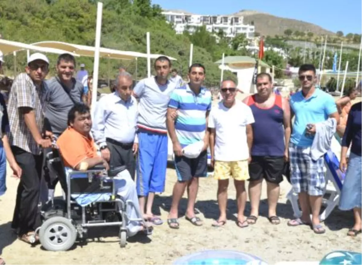 "Engelliler Denizle Buluşuyor" Projesi