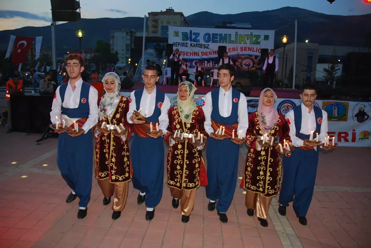 Gemlik\'te Hemşehri Dernekleri Şöleni