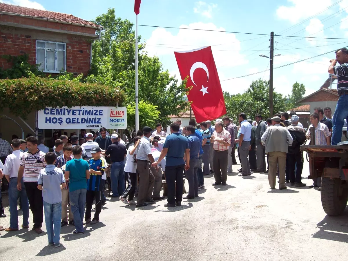 Göle Köyünde Hayır Yemeği Düzenlendi