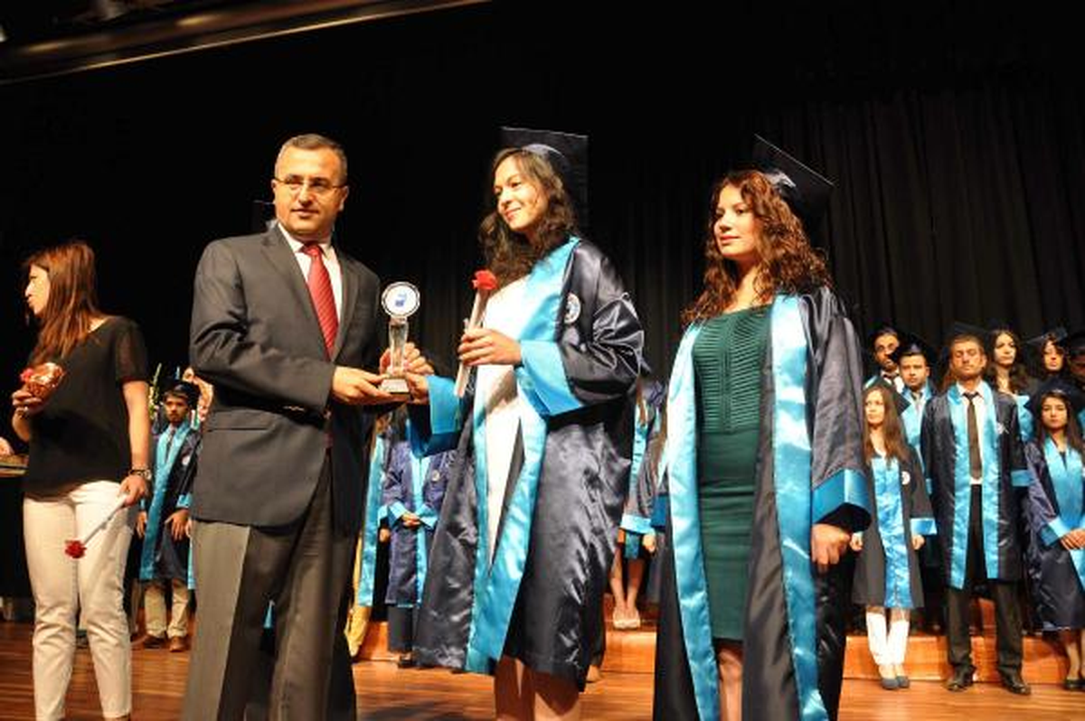 İkizler, Mezuniyet Töreninin Gözdesi Oldu