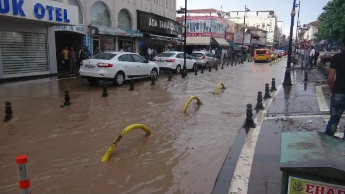 Malatya\'da Yağmur Hayatı Felç Etti