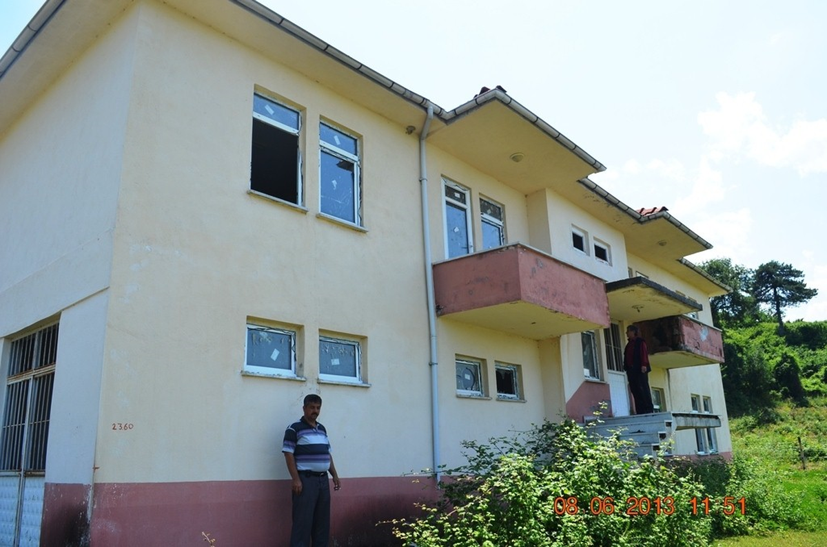 Muhtar, Atıl Binayı Köy Konağı Yapmak İstiyor