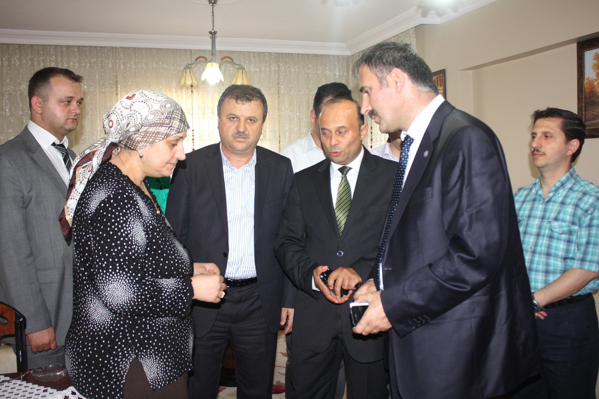 Sağlık Sen\'den Hayatını Kaybeden Sağlık Çalışanına 15 Bin Lira Yardım