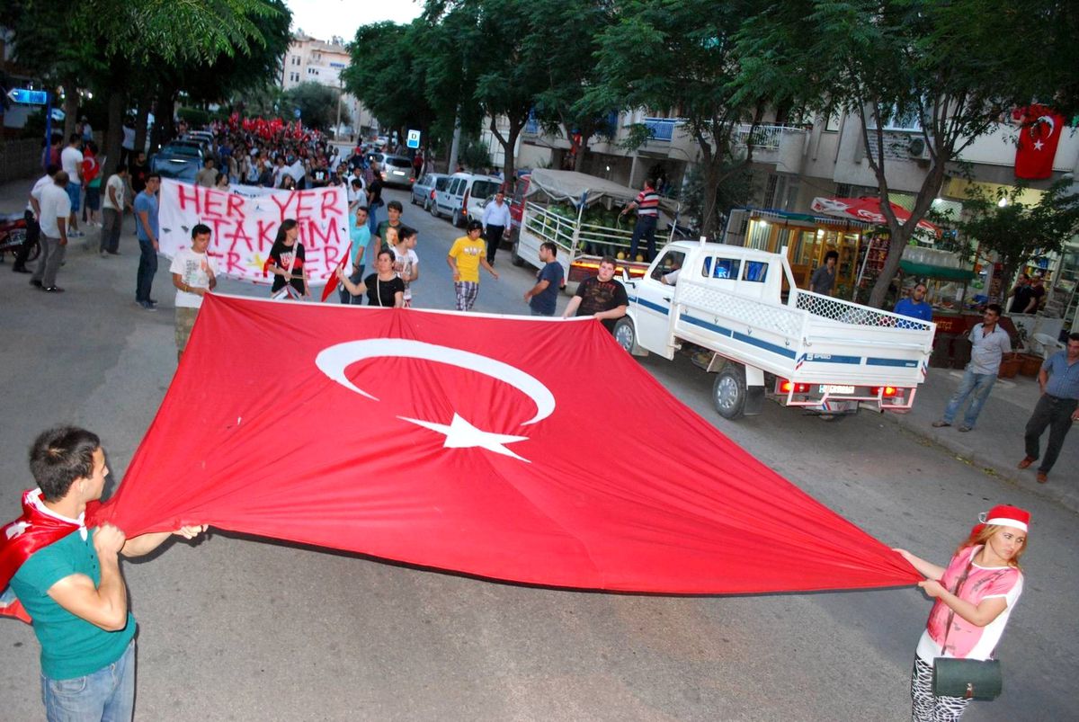 Salihli\'de Gezi Parkı\'na Destek Eylemleri Devam Ediyor