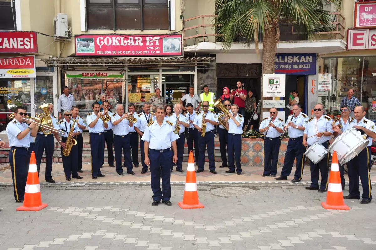 Torbalı\'da Yıllardır Eskimeyen Gelenek