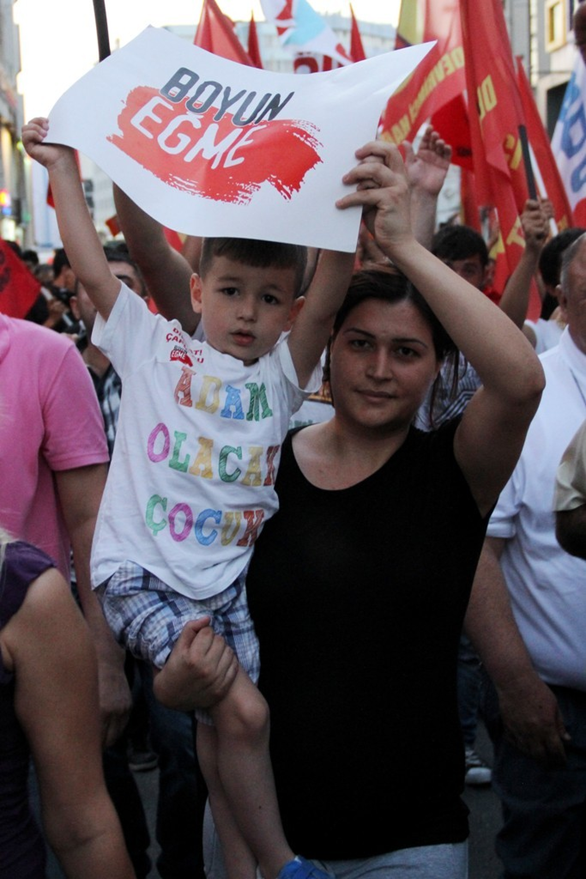 Adana\'da Gezi Parkı\'na Destek Yürüyüşü
