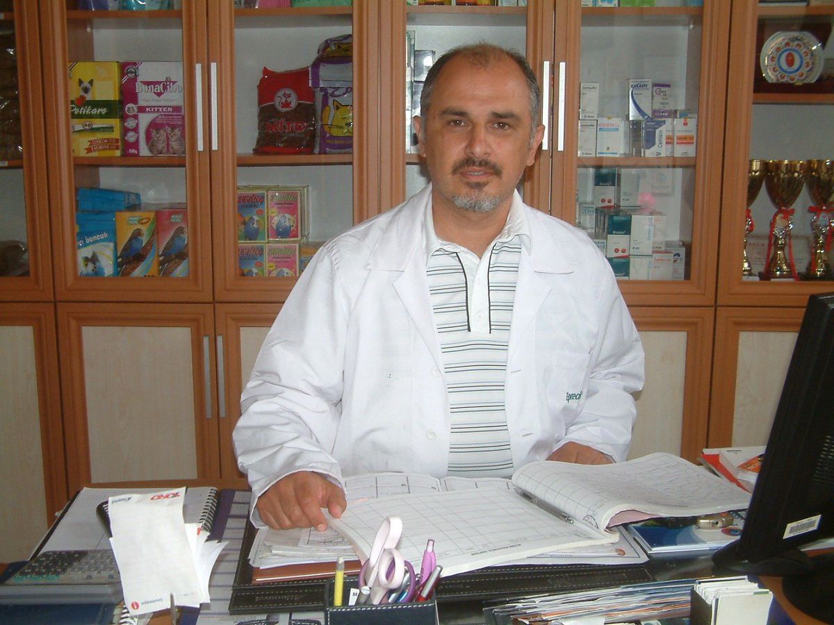 Burhaniye\'de Hayvanlara Reçetesiz İlaç Verilmiyor