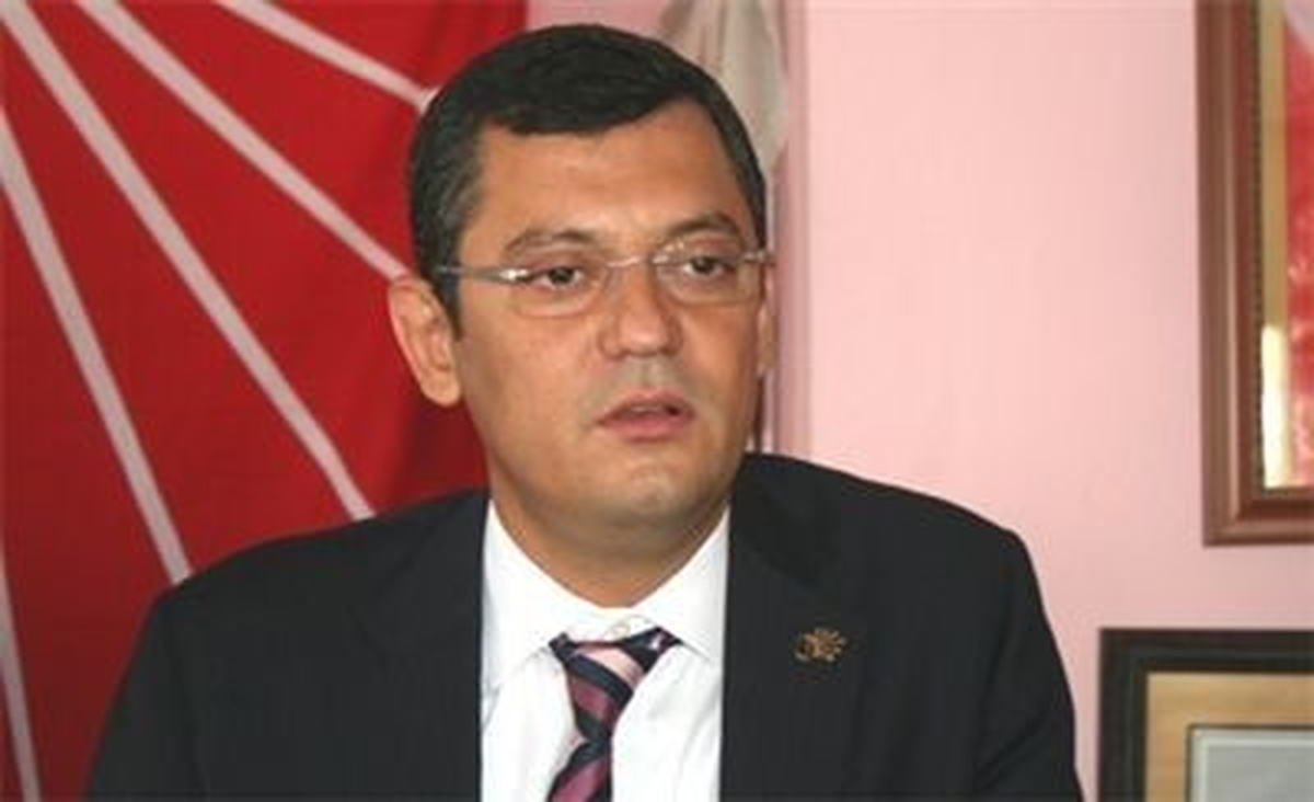 CHP\'li Özel.Gezi Parkı Eylemlerine Katıldıkları Gerekçesi ile Öğrencilere Disiplin Soruşturması...