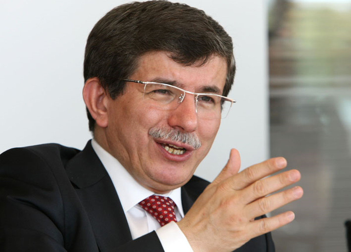 Dışişleri Bakanı Davutoğlu Bakü\'de