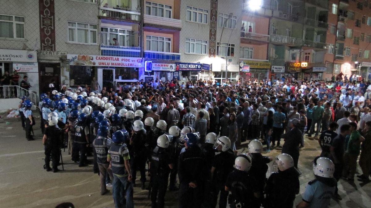 Malatya\'da \'Taksim Eylemlerine\' Destek Eylemi