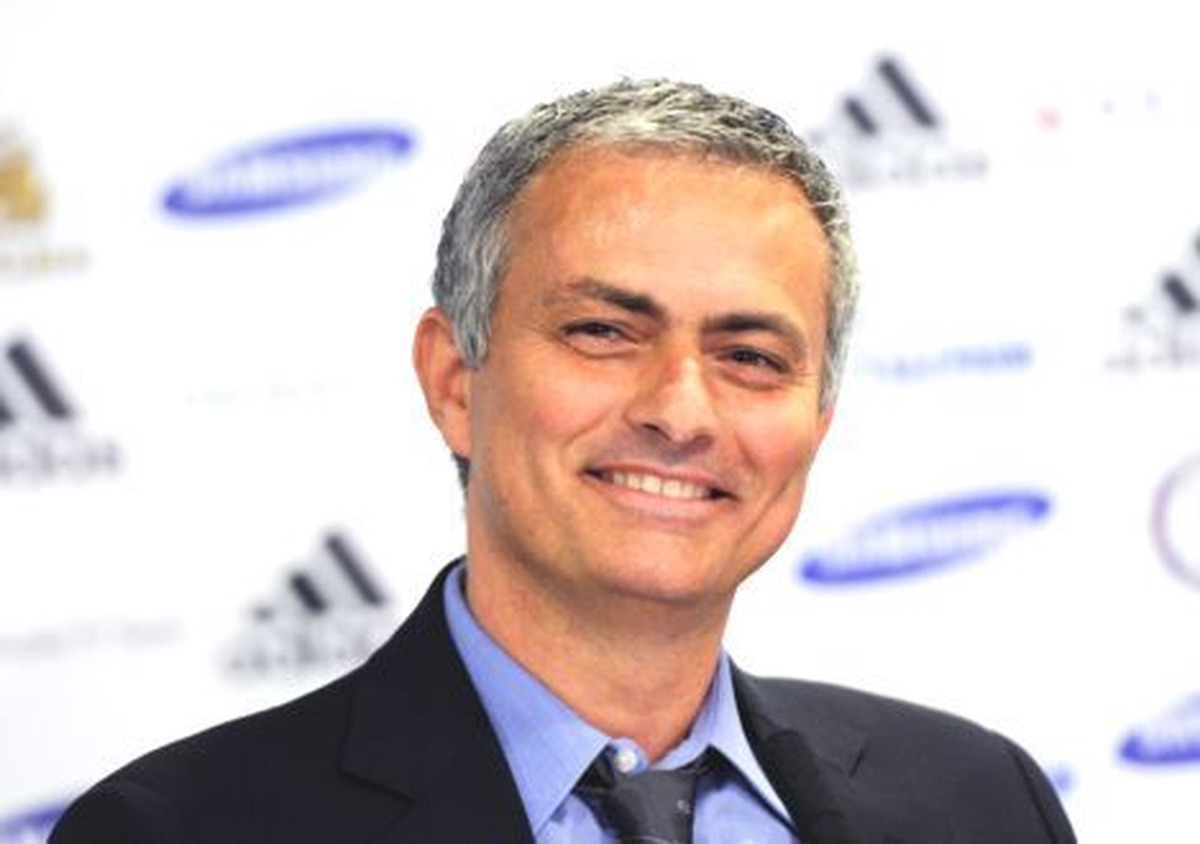 Mourinho Rooney\'e "Göz Kırptı"