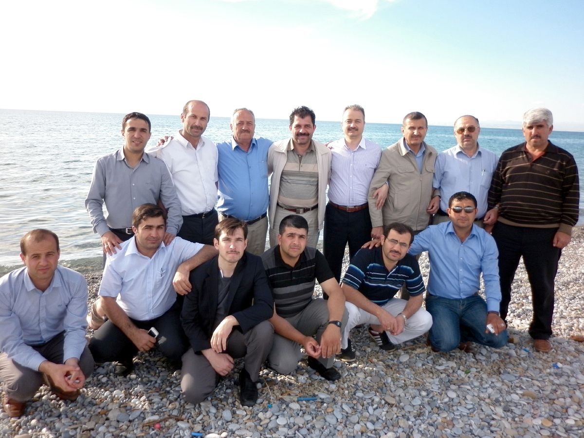 Oltu'lu İşadamları Van'a Çıkarma Yaptı