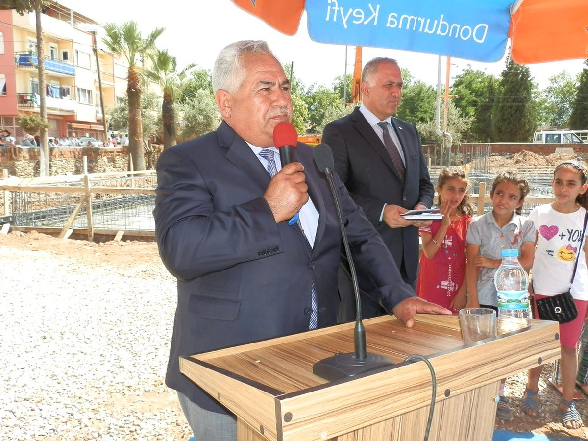 Salihli\'de 12 Derslikli Okulun Temeli Törenle Atıldı