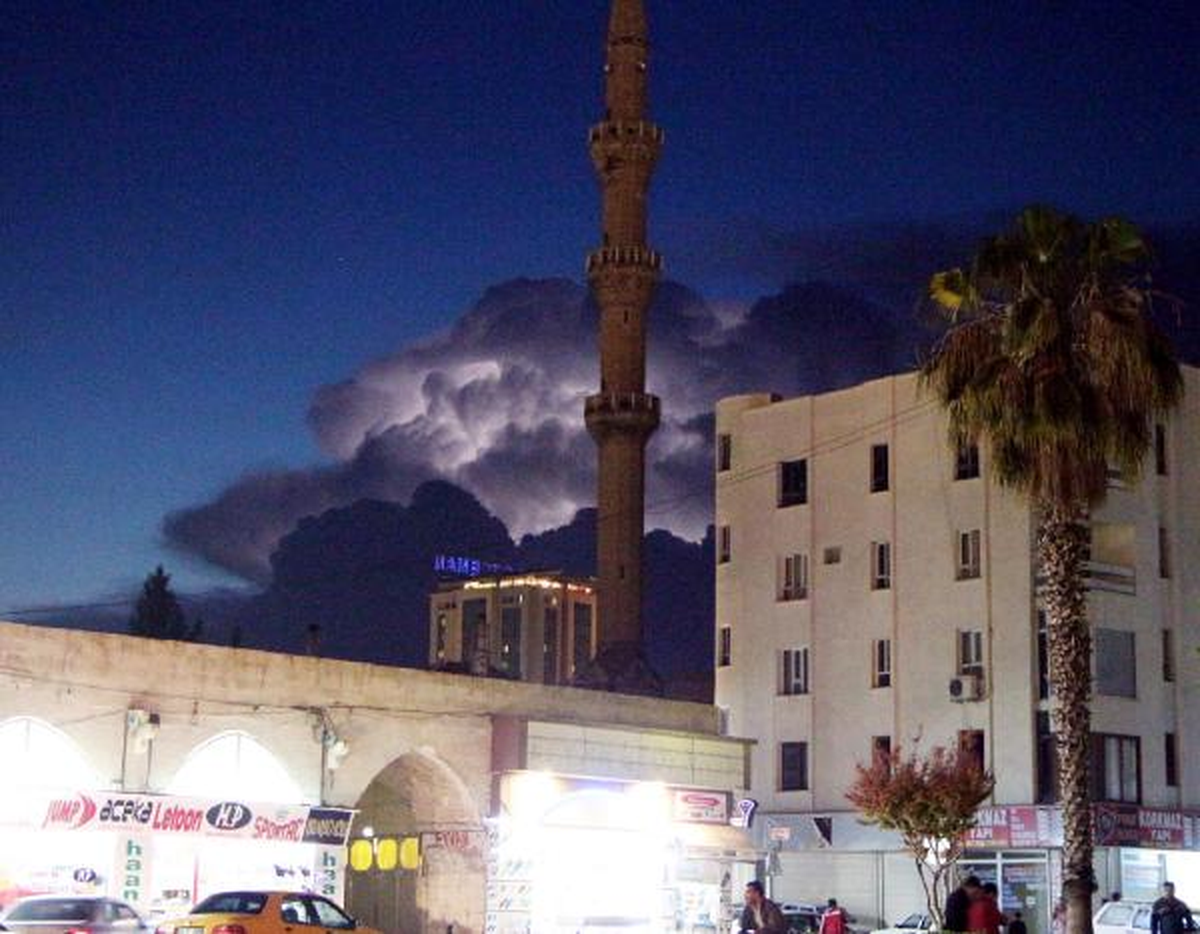 Şanlıurfa\'da Fırtına Hayatı Olumsuz Etkiledi