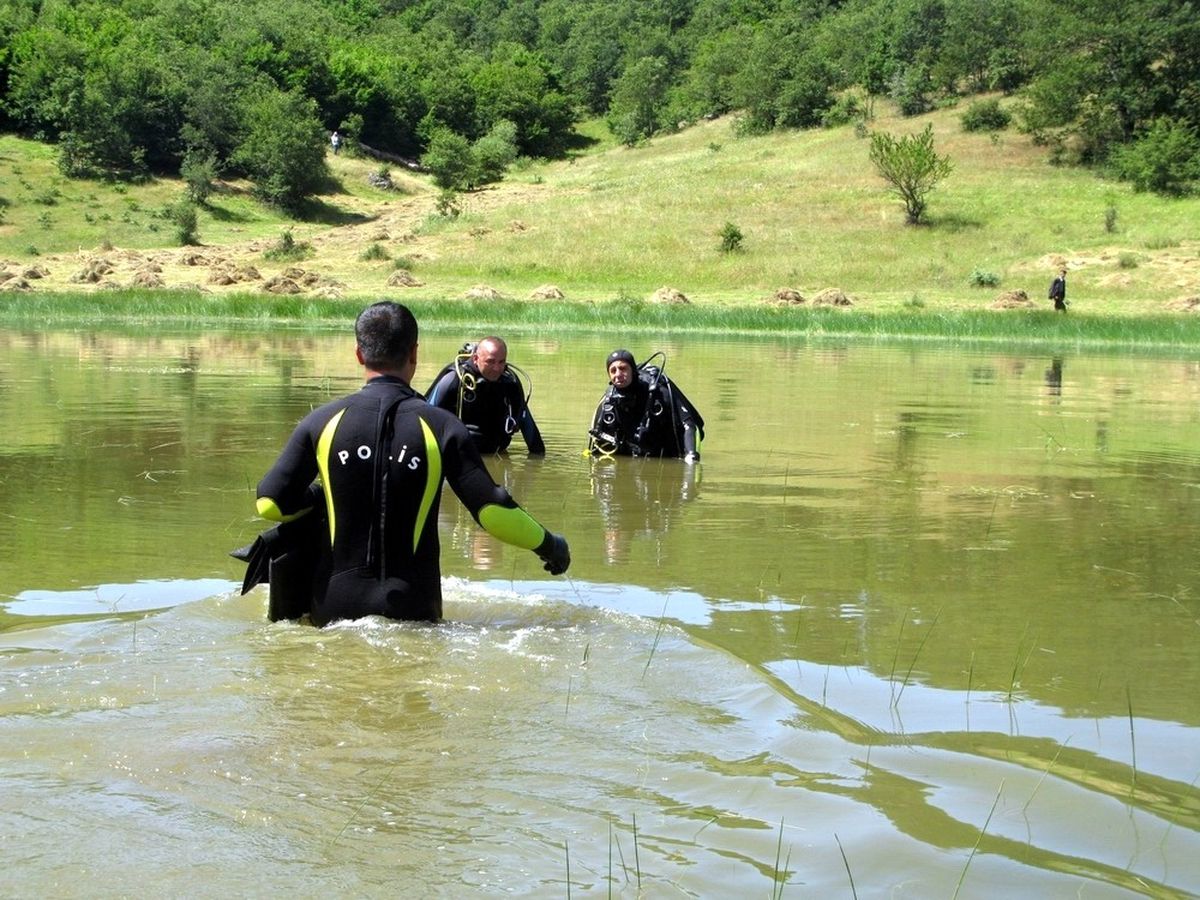 Serinlemek İçin Girdiği Gölette Boğuldu