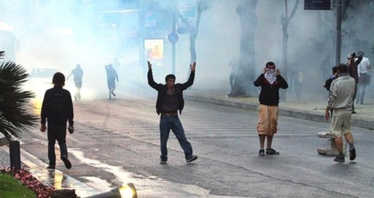 Taksim\'de Göstericiler Birbirine Girdi
