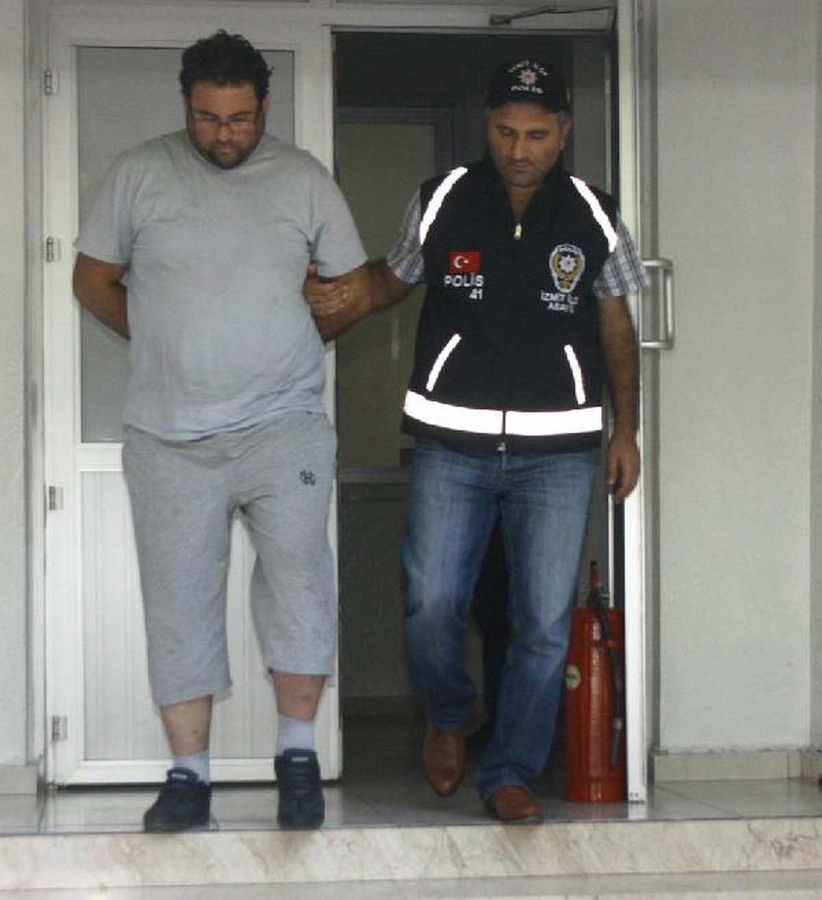Teşhirci Gözaltına Alındı