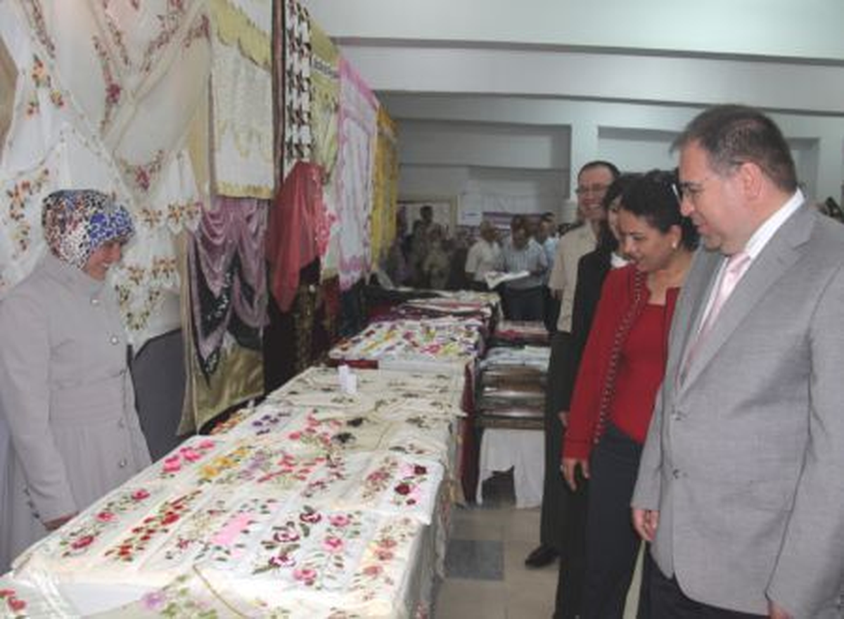 Tosya Halk Eğitim Merkezinde Yıl Sonu Sergisi Açıldı