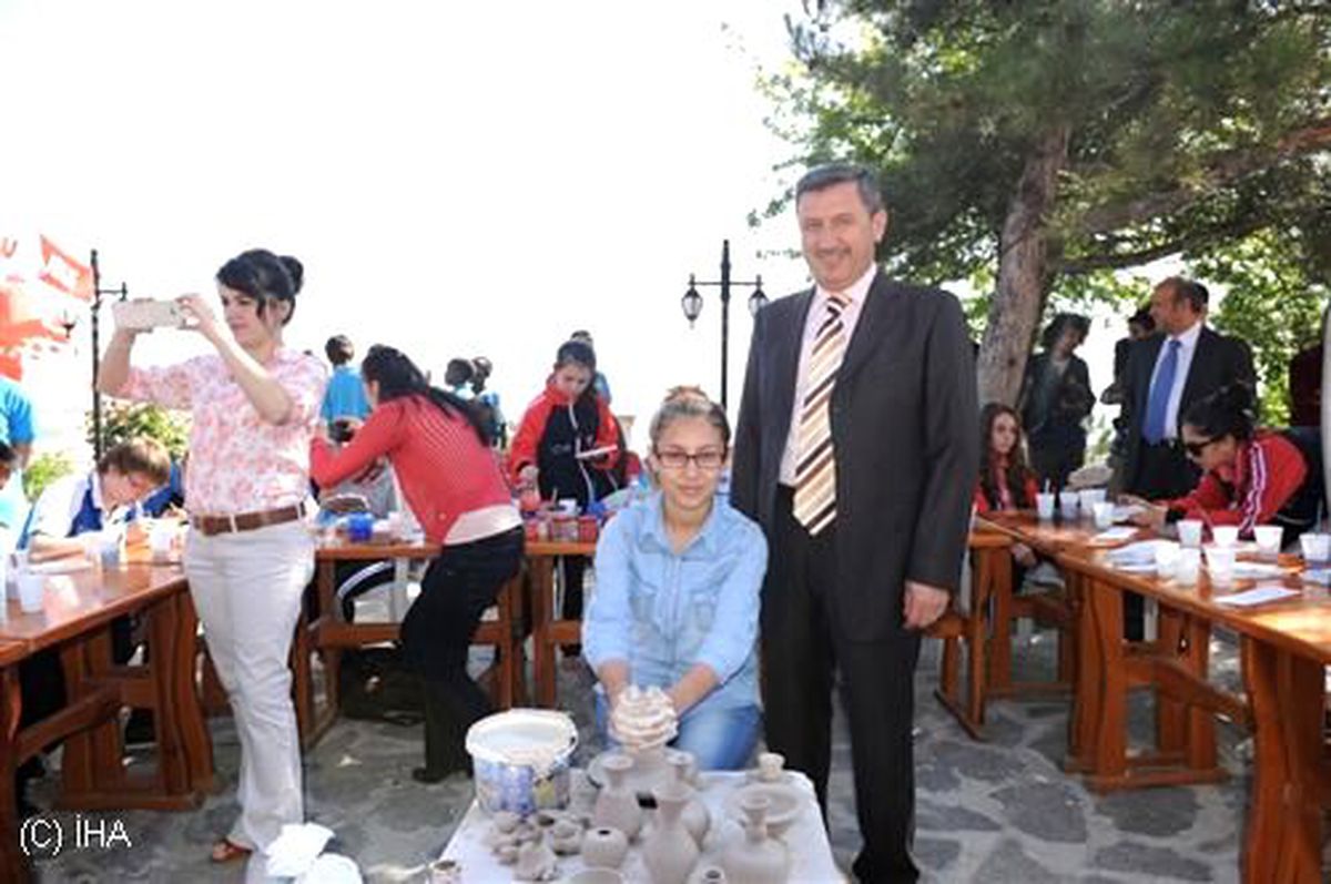 Vali, Olimpiyat Öğrencileri ile Kahvaltı Yaptı
