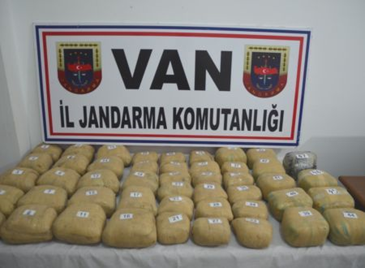 Van\'da 46.5 Kilo Esrar Ele Geçirildi