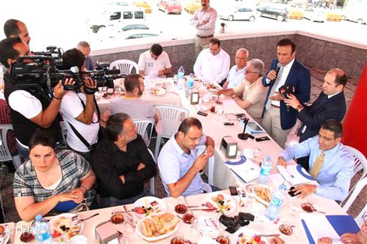 Başkan Genç, Ay-Yıldızlı Hizmet Binasını Tanıttı