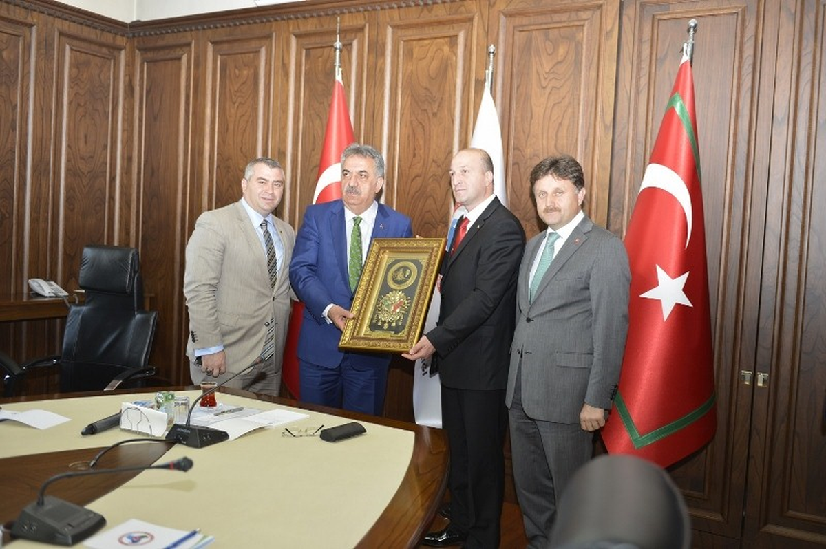 Bozüyük Tso Yöneticileri Bakan Yazıcı'yı Ziyaret Etti
