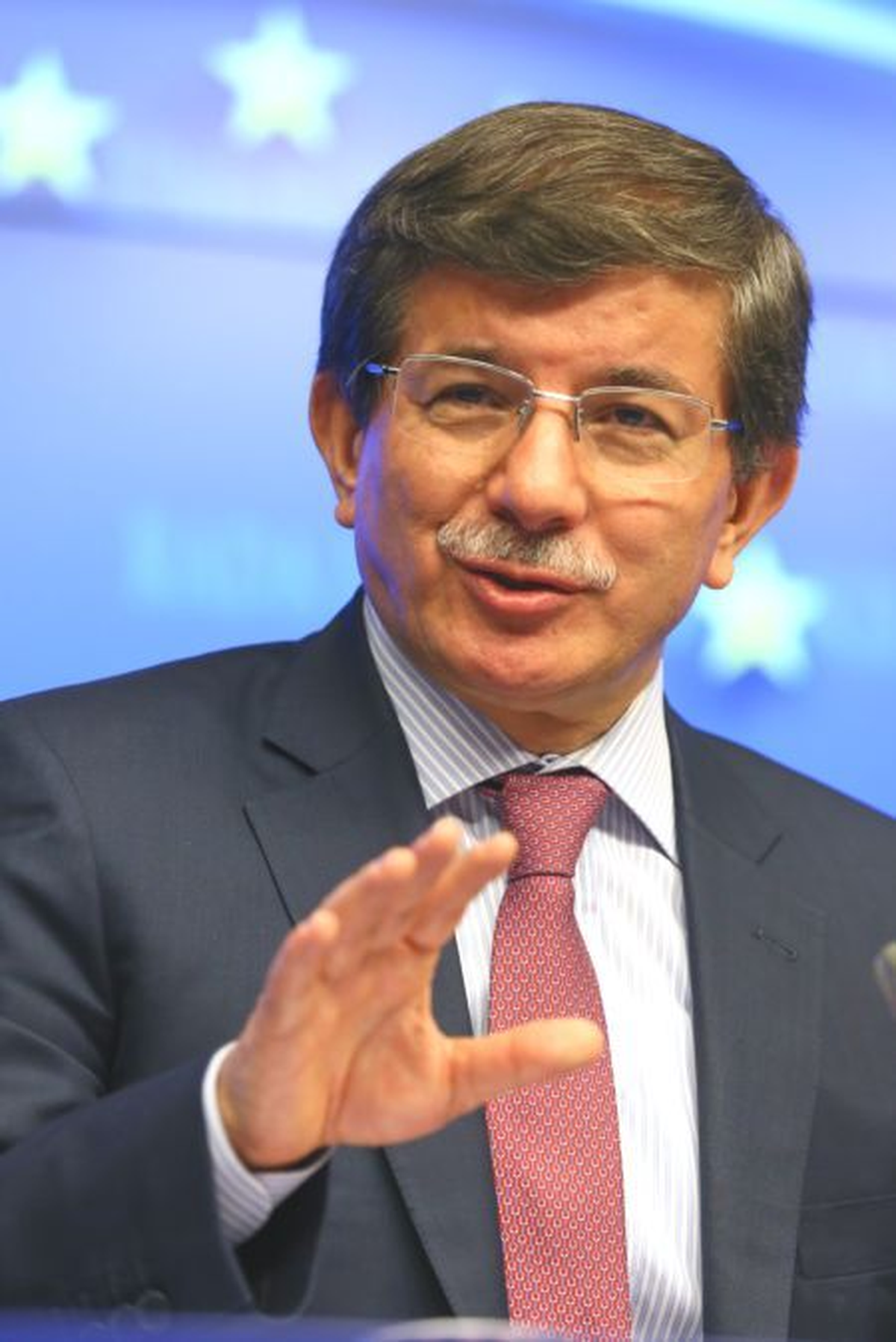 Dışişleri Bakanı Davutoğlu, Türkçe Olimpiyatlarına Katılan Öğrencileri Kabul Etti