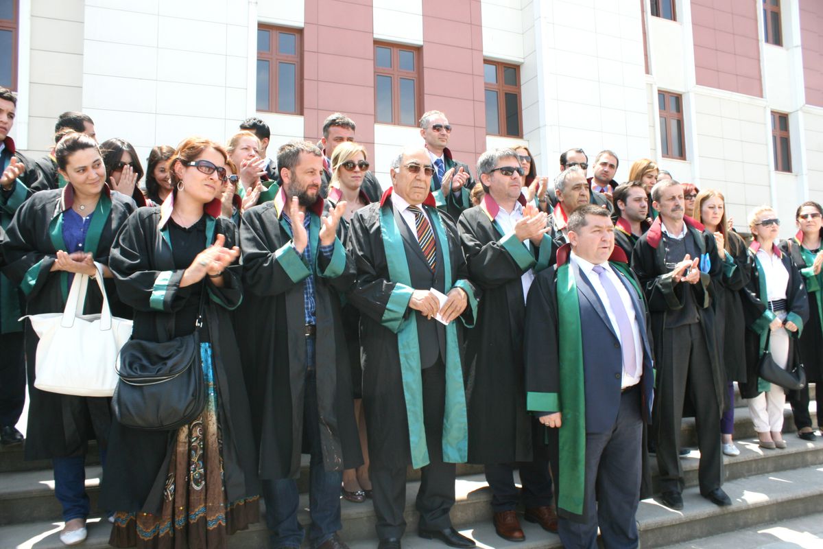 Düzce Barosundan Gözaltılara Tepki