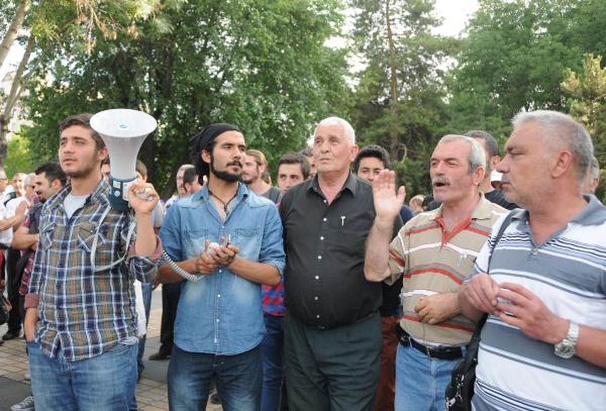 Eylemciler Mimar Sinan Parkı\'na Çadır Kurdu