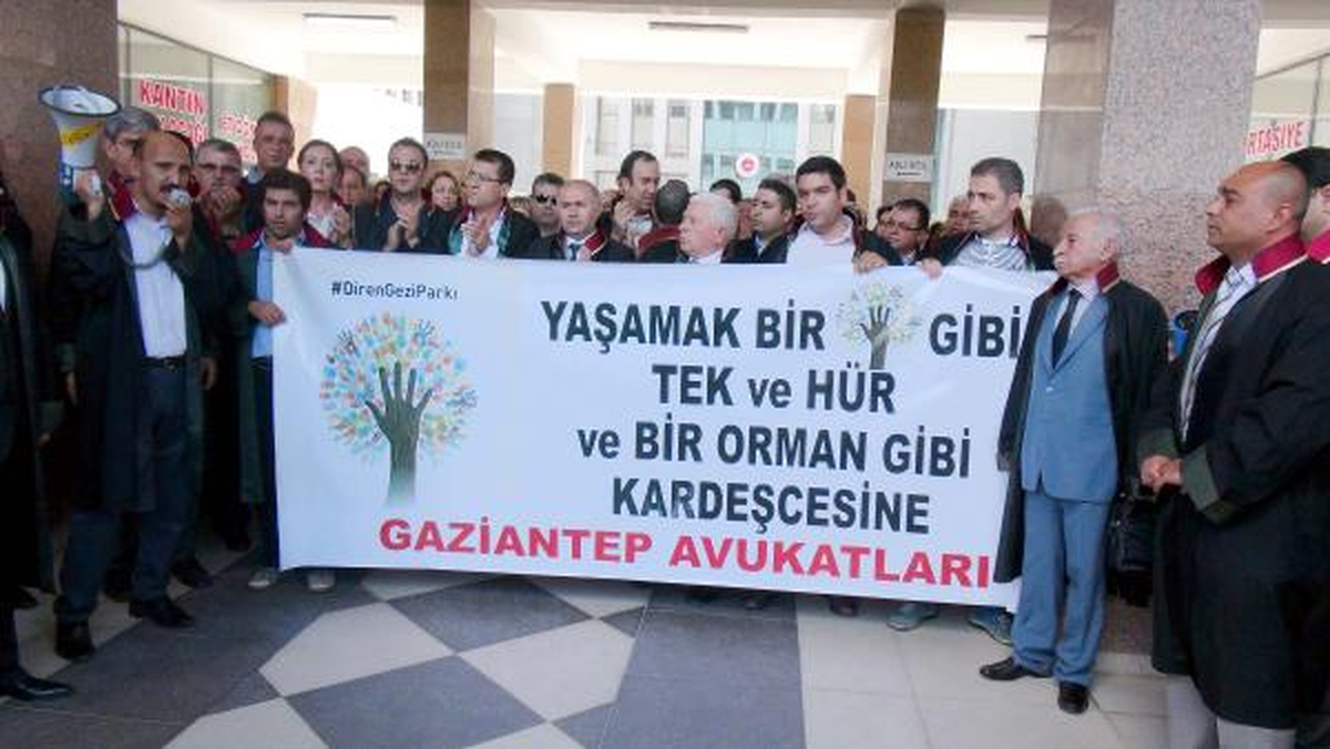 Gaziantep\'te Avukatlardan Gözaltı Protestosu