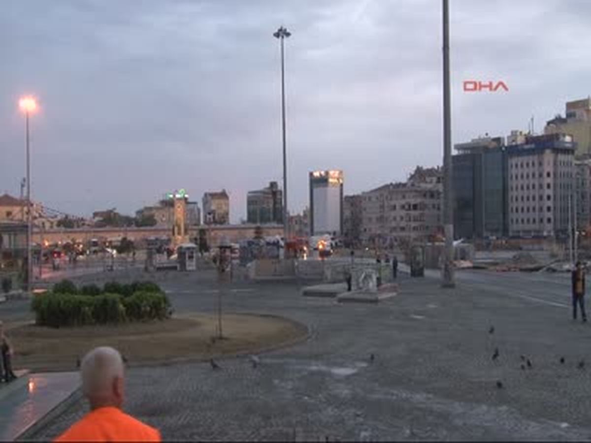 Gezi Parkı 16. Güne Yağmurla Başladı