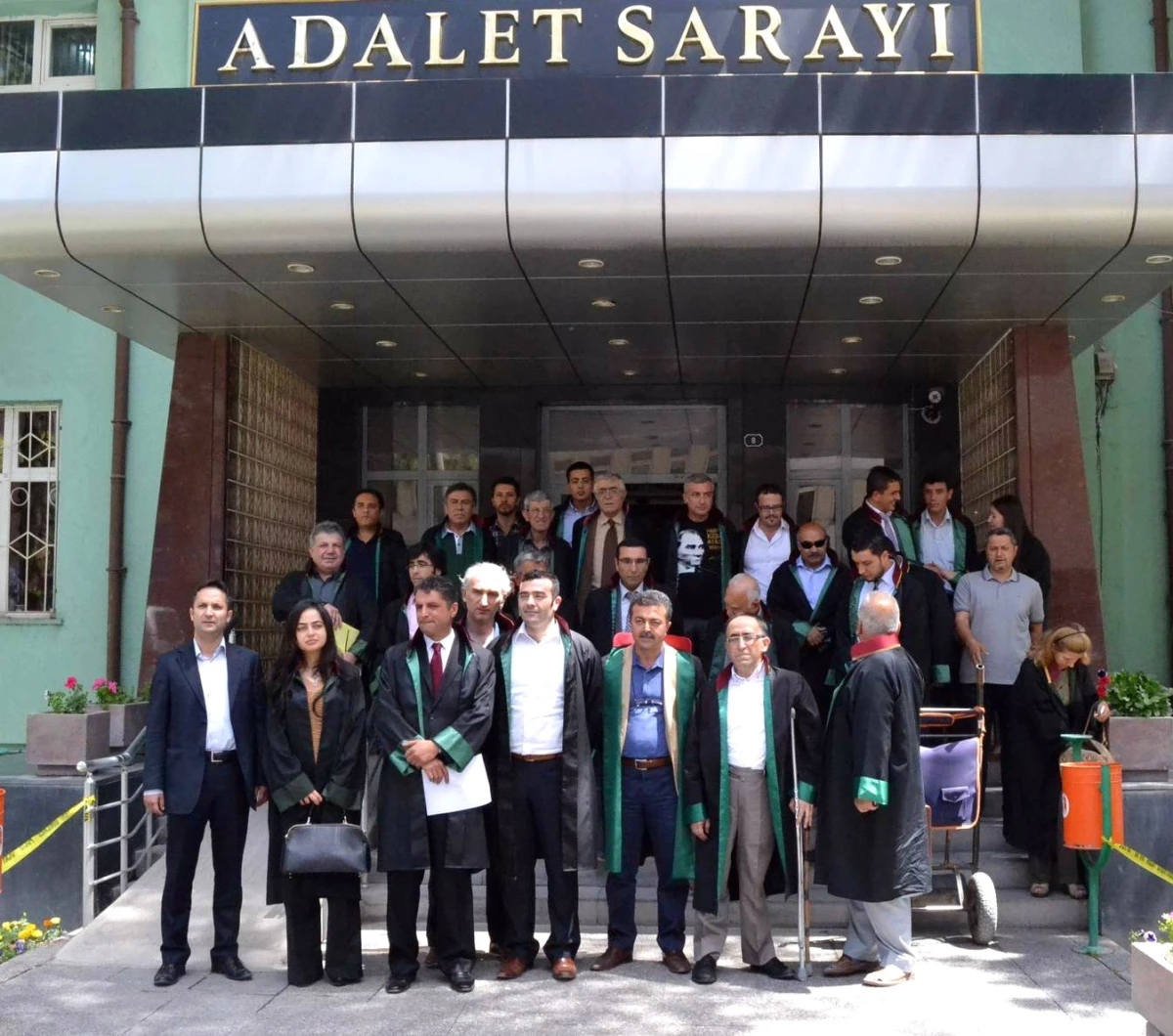 İstanbul Adliyesi\'ndeki Gözaltılar