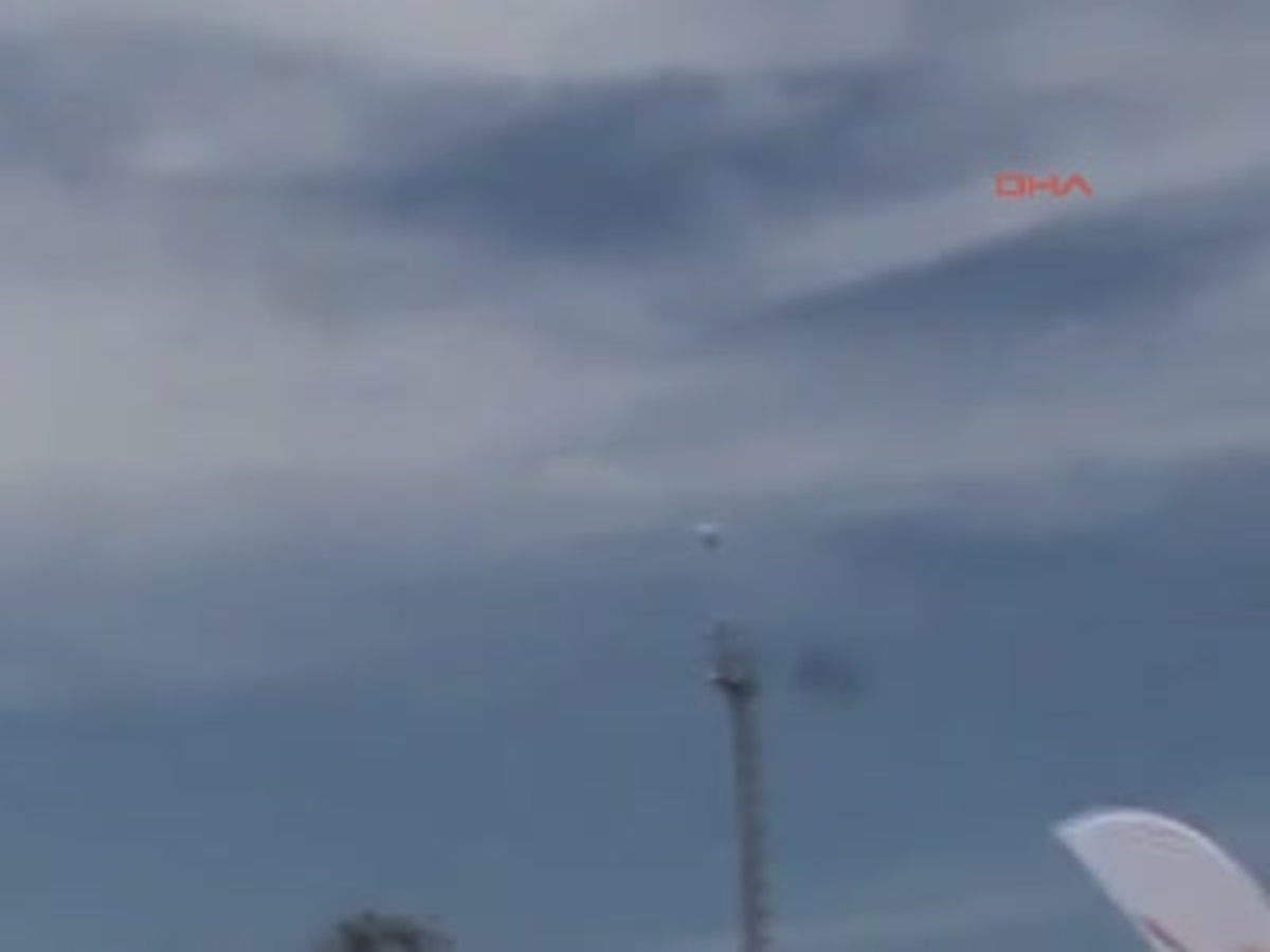 İşte O Oyuncak Helikopterin Düşürülme Anı