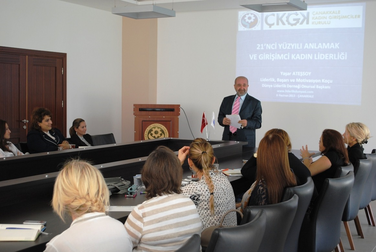 Kadın Girişimcilerden Liderlik ve İnsan Kaynakları Seminerleri