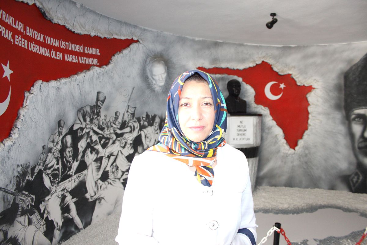 Karanlık Ülkeye Beyaz Bir Kelebek...