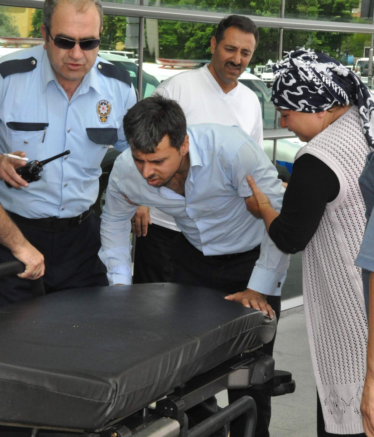 Kayınbaba, Damadını Bıçakladı