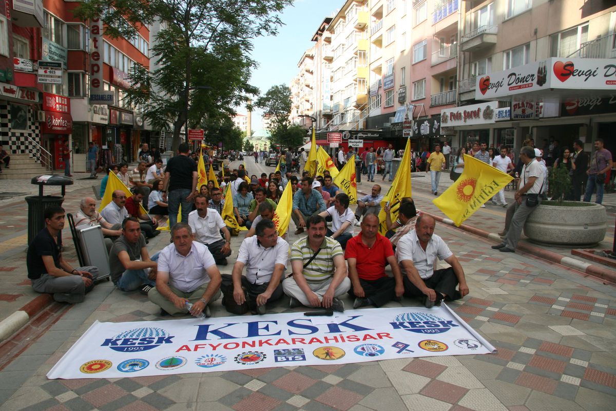 Kesk\'ten Gezi Parkı Eylemcilerine Polis Müdahalesine Tepki